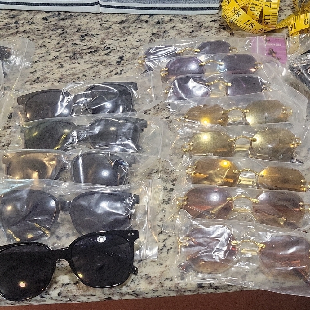 Lot Of 50 Elegant Black and Gold Women's Sunglasses